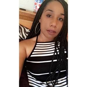 Meet your Posher, Alyssa